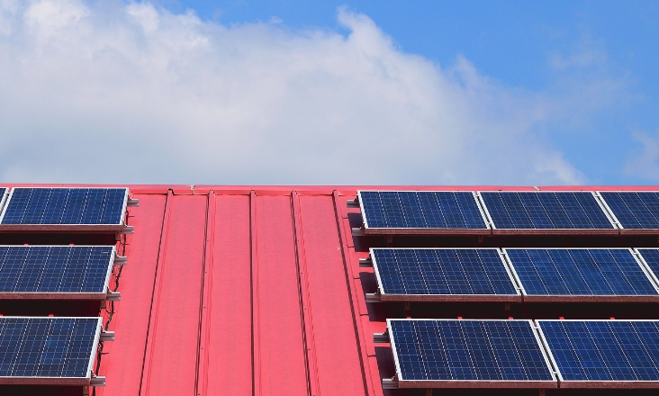 Banco Europeu de Investimento aumenta para 45 mil milhões financiamento a energias limpas