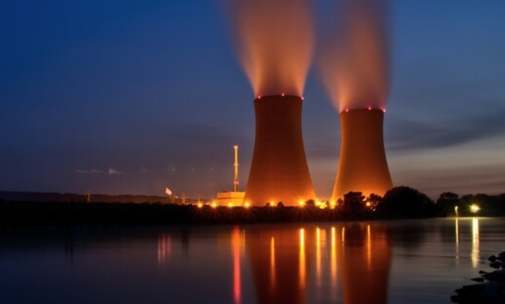Experiência de fusão nuclear produz pela primeira vez mais energia do que a consumida