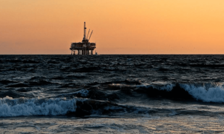 Dependência europeia de petróleo atinge 97,7% em 2022